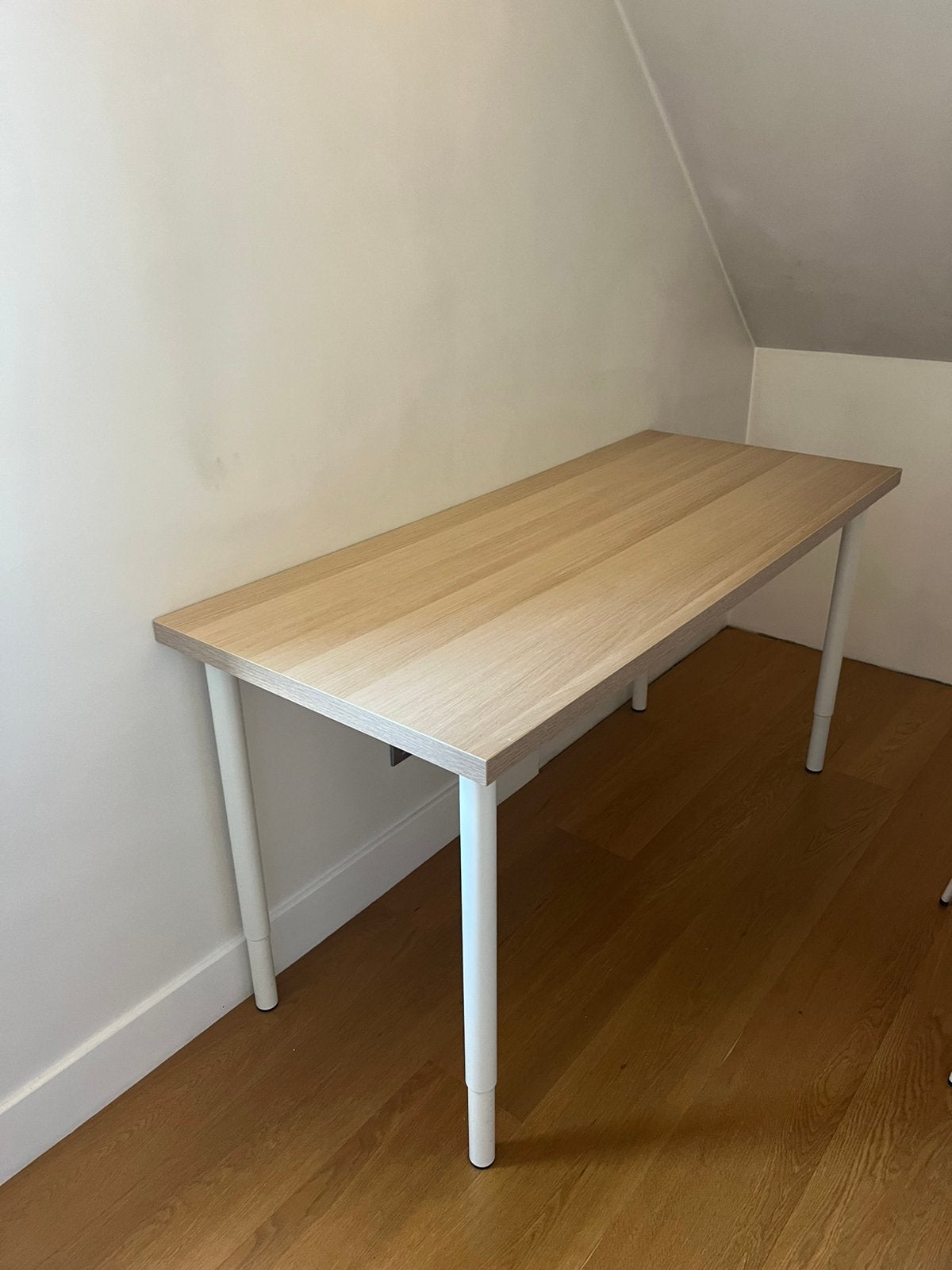 IKEA bureau LAGKAPTEN 140x60 cm met verstelbare witte poten, Maison & Meubles, Enlèvement, Comme neuf, IKEA, Blanc