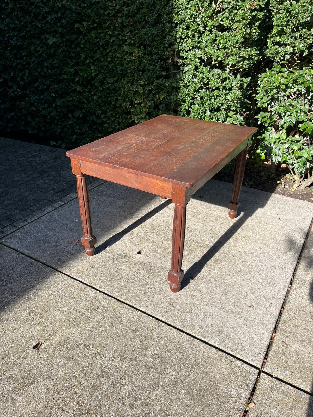Belle table vintage en bois massif, Antiquités & Art, Enlèvement