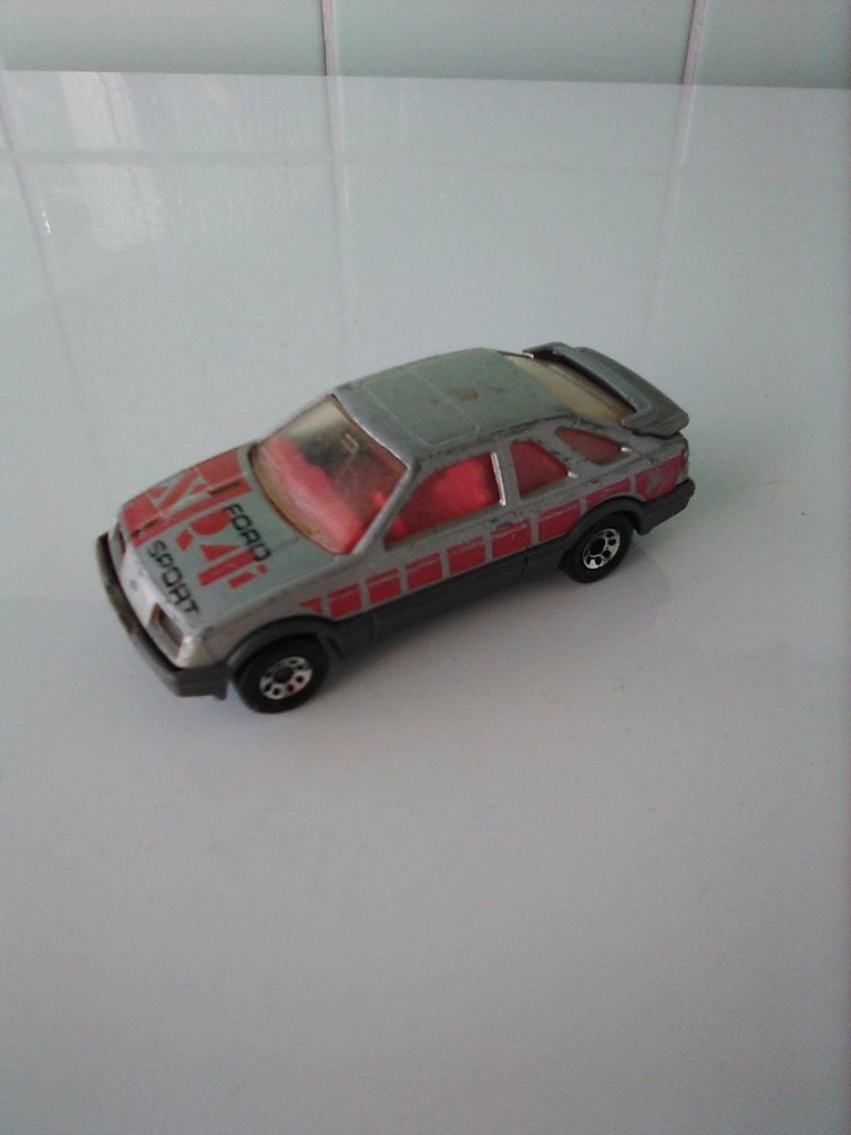 Vintage Matchbox Ford Sierra XR4i AFHALING LEES BESCRIJVING, Hobby & Loisirs créatifs, Voitures miniatures | 1:50, Enlèvement
