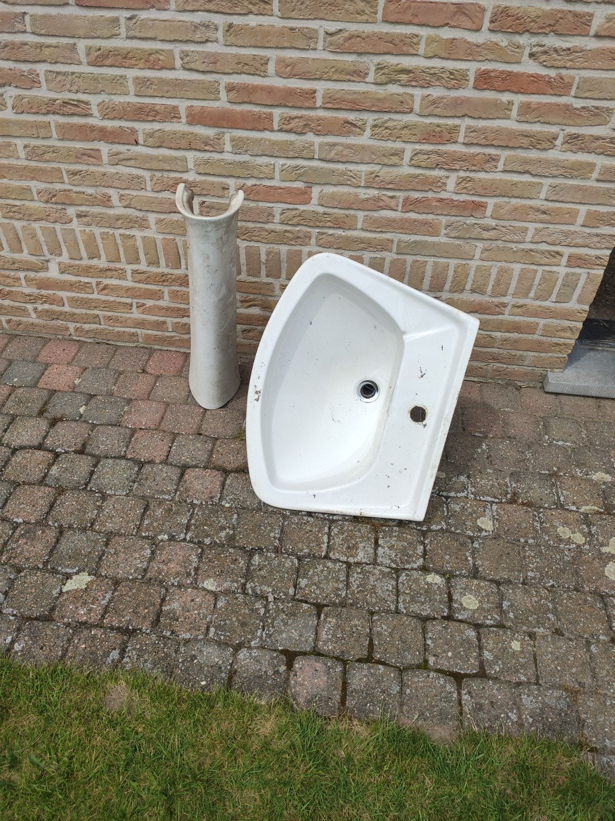 Oude lavabo, Ophalen