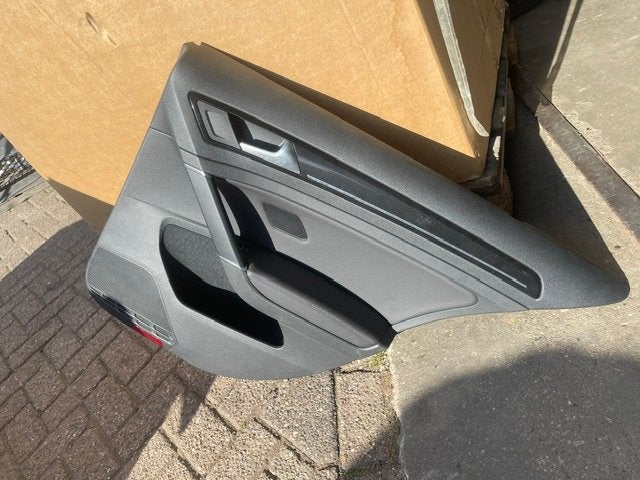PORTIERBEKLEDING RECHTS ACHTER Golf VII (AUA) (5G4868074), Gebruikt, Volkswagen, Volkswagen AG, Kundenbetreuung@volkswagen.de