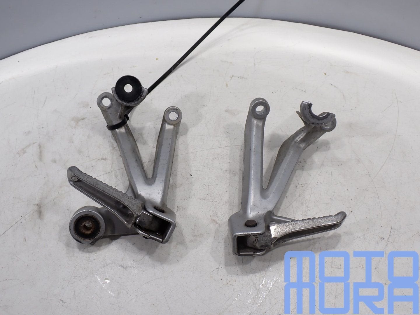 Repose-pieds duo pour Suzuki GSXR 600 &amp; 750 SRAD 1996 20, -, Utilisé, -, -