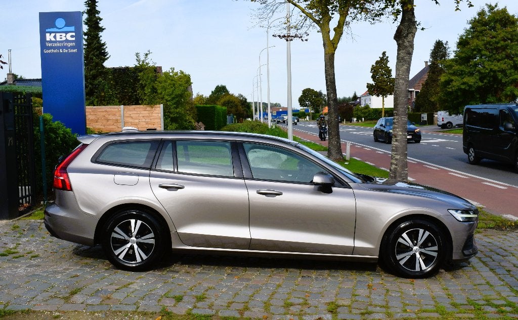 Volvo V60 2.0D3/Automaat/CarPlay/LED/Trekhaak/GARANTIE, Auto's, Dealer onderhouden, Stof, 4 cilinders, 5 deurs