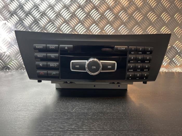 Radio d'un Mercedes C-Klasse, -, 3 mois de garantie, Utilisé, -
