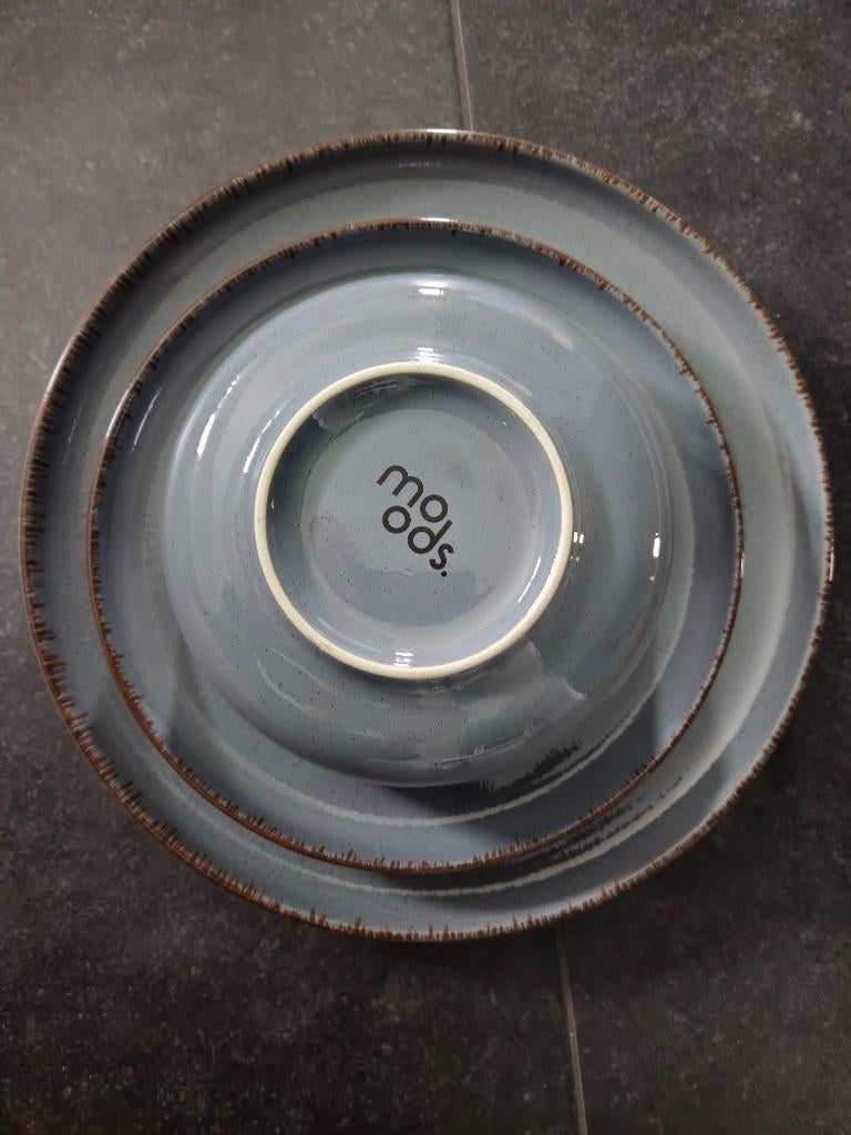 MOODS servies 3x 12 stuks, Ophalen, Zo goed als nieuw, Bord(en), Effen