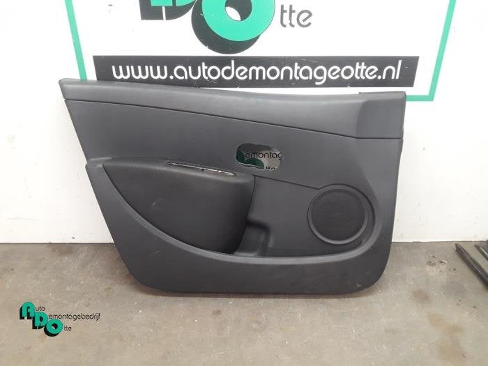 Revêtement portière 4portes avant gauche d'un Renault Clio, Renault, -, 3 mois de garantie, Utilisé