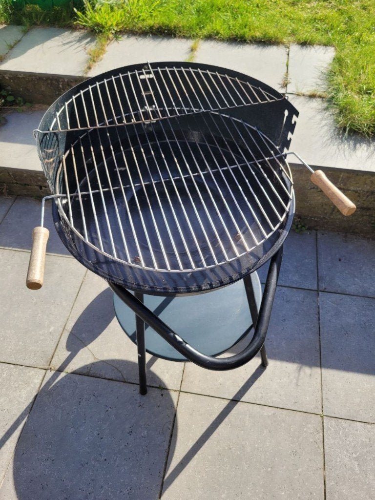 Barbecue avec housse de protection et trousse à outils, Enlèvement, Comme neuf