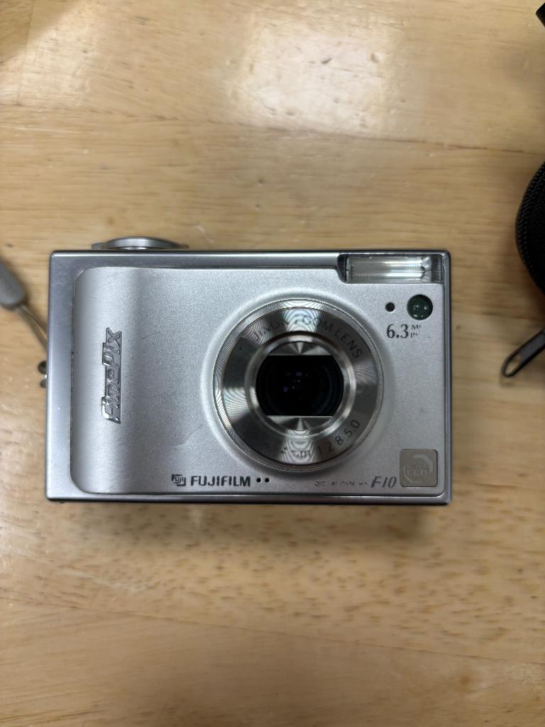 Fujifilm f10 finepix, Audio, Tv en Foto, Fotocamera's Digitaal, Ophalen of Verzenden, Gebruikt, Compact, Fuji