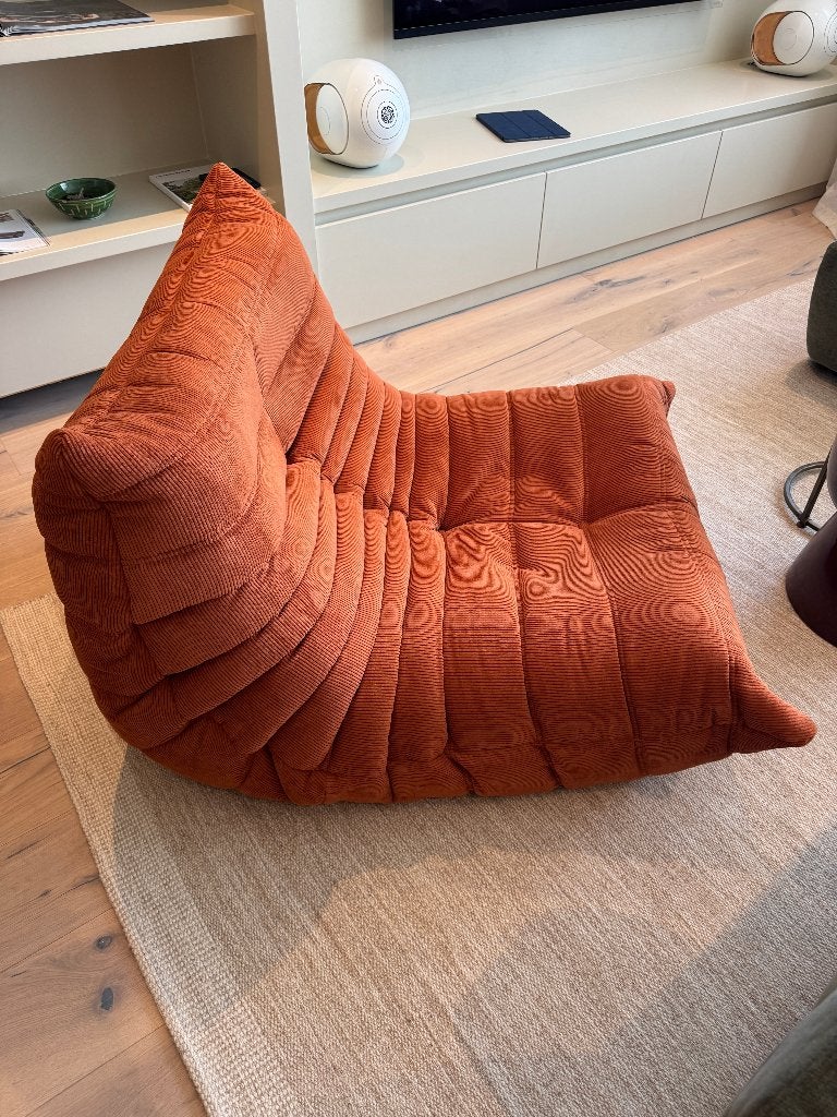 Ligne Roset Togo Eenzit - Ribcord Roestbruin, Maison & Meubles, Canapés | Sofas & Chaises Longues, Neuf, 100 à 125 cm, Moins de 150 cm