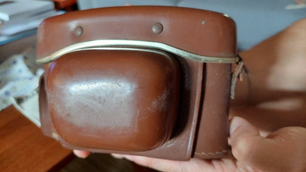 Balda Baldinette II automatic dans son étui en cuir marron, Enlèvement ou Envoi, Utilisé, Compact, Autres Marques