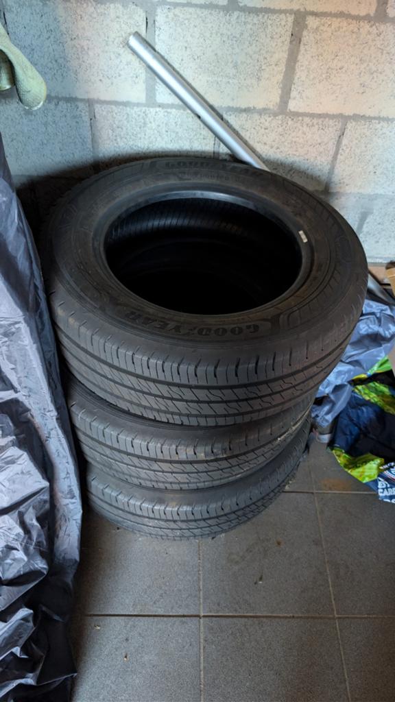215/65R16C goodyear efficientgrip cargo 2, Ophalen, 16 inch, Band(en), Zomerbanden