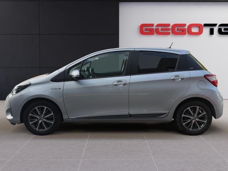 Toyota Yaris Y20, Argent ou Gris, Achat, Euro 6, Noir