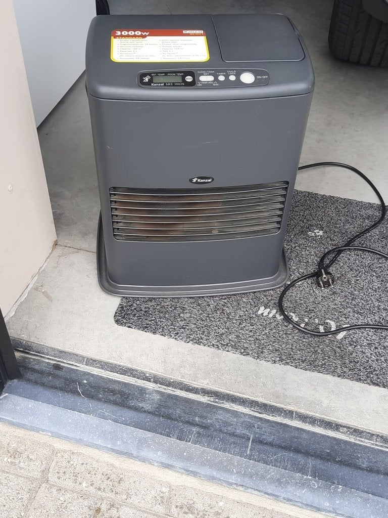petroleumkachel, Enlèvement, 800 watts ou plus, Poêle
