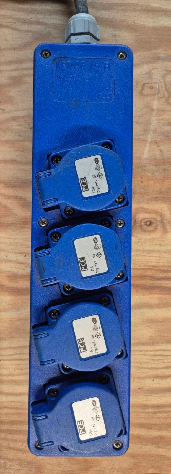 KERAF verdeelstekkers met H07 RN-F 3G2.5mm kabel..., Ophalen of Verzenden, Zo goed als nieuw, Apparatuur