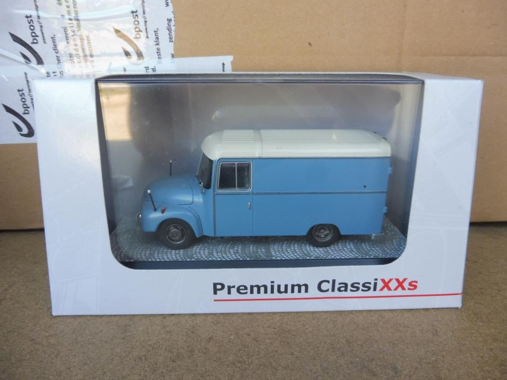 1:43 Premium ClassiXXs 11600 Opel Blitz 1.75t 1952 blauw, Hobby en Vrije tijd, Ophalen of Verzenden, Zo goed als nieuw, Bus of Vrachtwagen