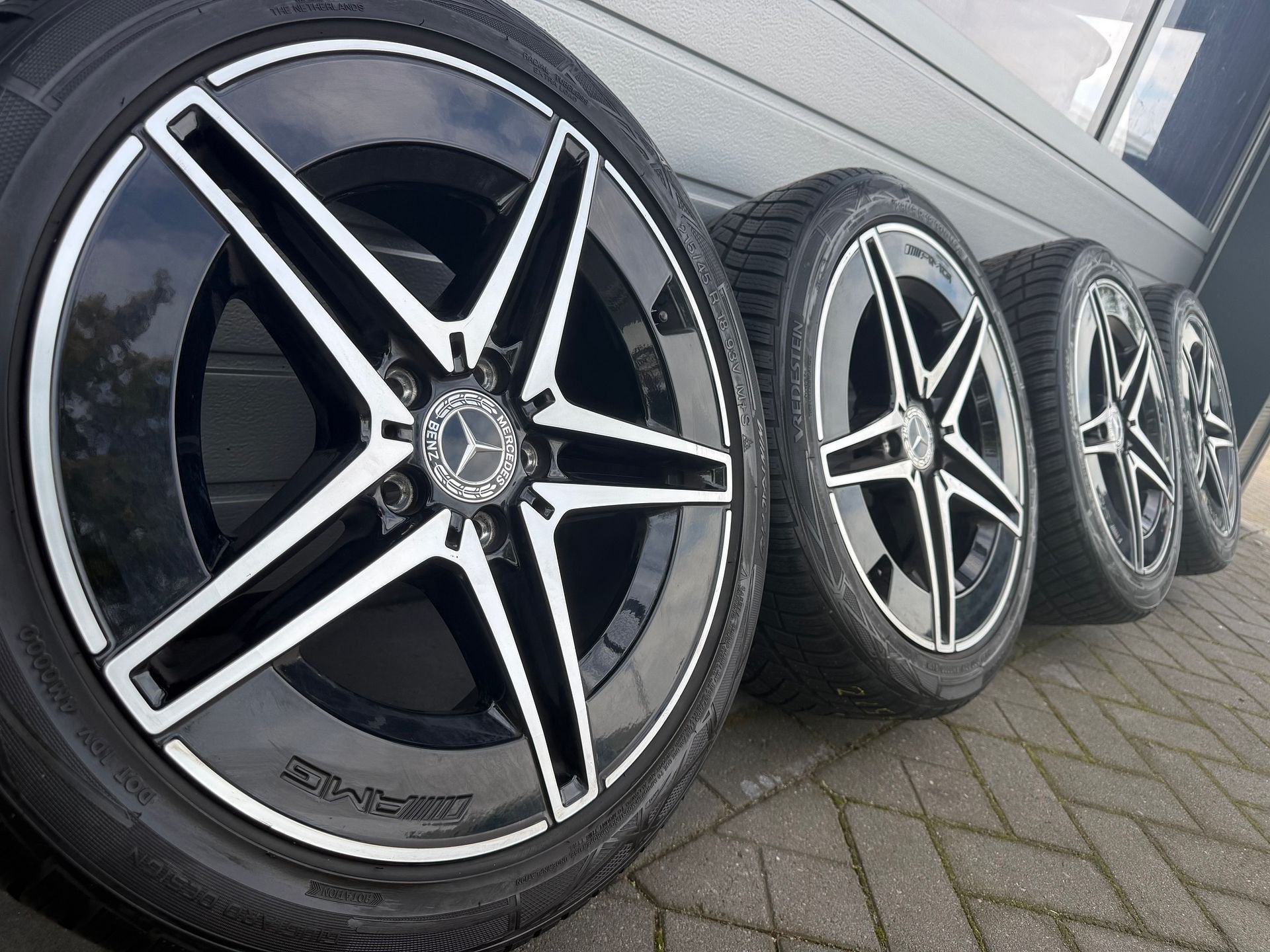 18" Mercedes C300E DE S206 W206 W205 AMG velgen winterbanden, Autos : Pièces & Accessoires, Pneus et Jantes, Pneus hiver, 255 mm