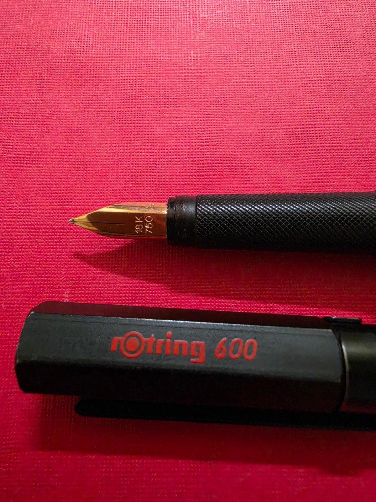 Plume RotRing 600 G moletée noire en or 18 carats - M, Collections, Enlèvement ou Envoi, Stylo