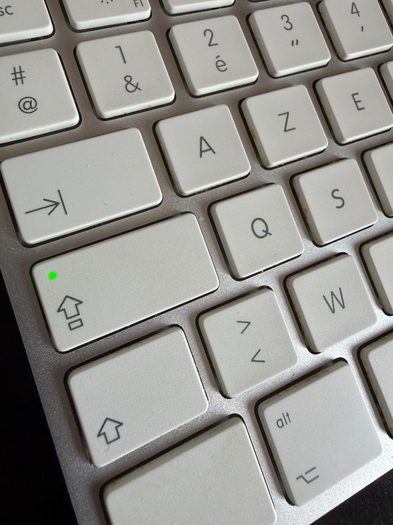Clavier Apple numérique – USB-A – AZERTY + boîte d’origine, Enlèvement ou Envoi, Azerty, Utilisé, Apple