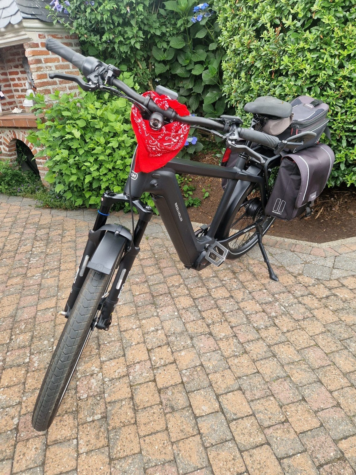 Te koop goed onderhouden electrishe heren fiets kleur zwart, Ophalen