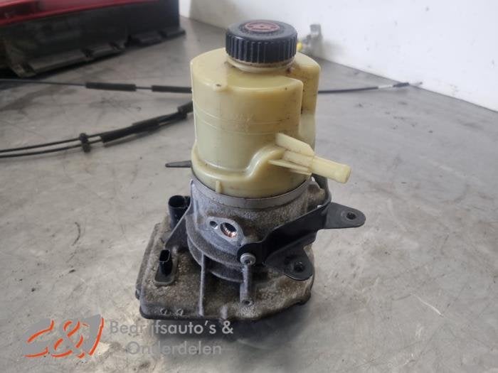 Pompe direction assistée d'un Opel Vivaro, -, Opel, 3 mois de garantie, Utilisé