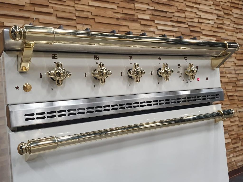 🔥Luxe Lacanche Fornuis 70cm crème + messing 4 pits, Ophalen, 60 cm of meer, Zo goed als nieuw, Energieklasse A of zuiniger