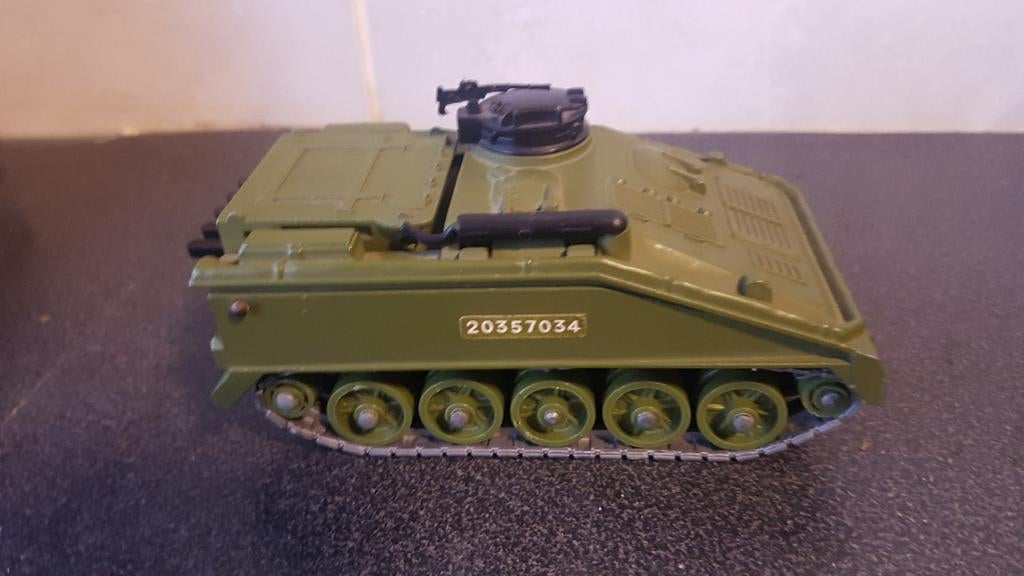 Antichar Striker Vintage Dinky Toys (n 691), Hobby & Loisirs créatifs, Modélisme | Radiocommandé & Téléguidé | Autre, Enlèvement ou Envoi