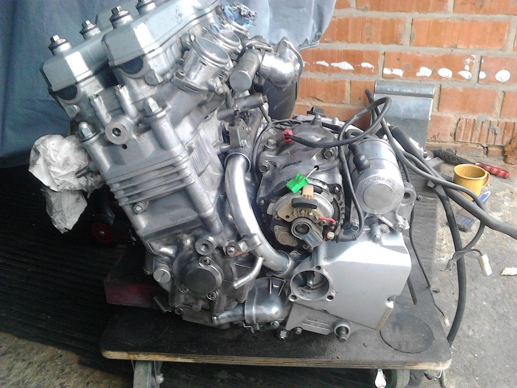 Yamaha Thunderace 1000R, Enlèvement