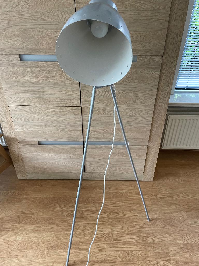 Staanlamp, Ophalen, Gebruikt