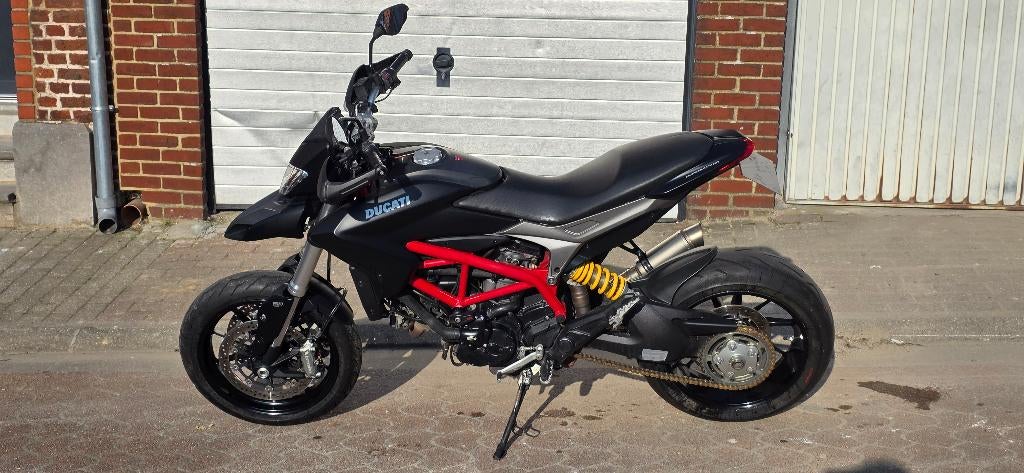 DUCATI HYPERMOTARD 821 UIT 2015 DRINGEND MOET WEG!!!!!!, 2 cilinders, Occasion, Motorrijbewijs A, Particulier