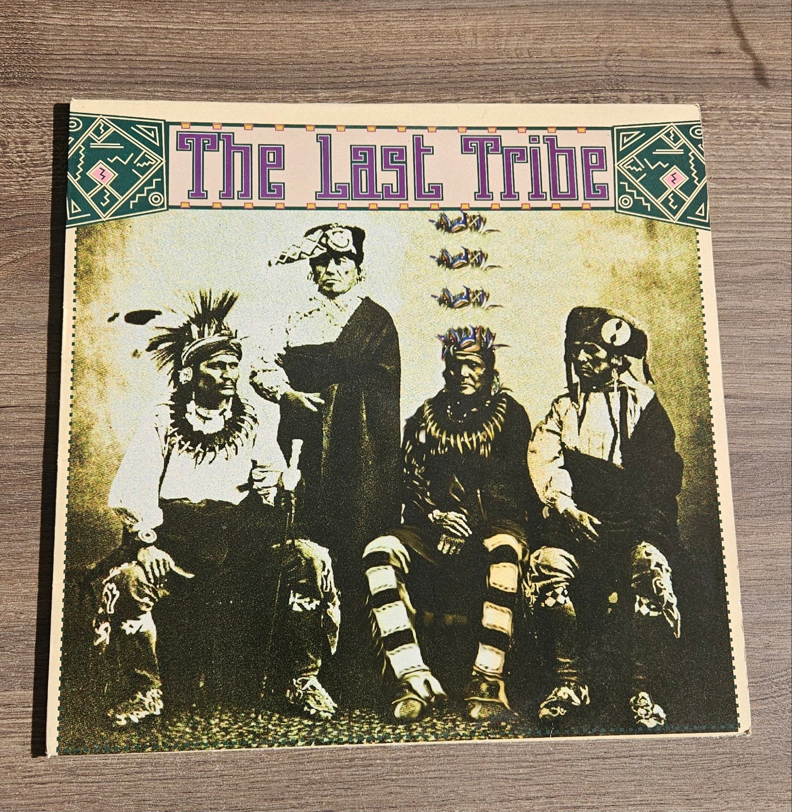 The last tribe, Cd's en Dvd's, Ophalen