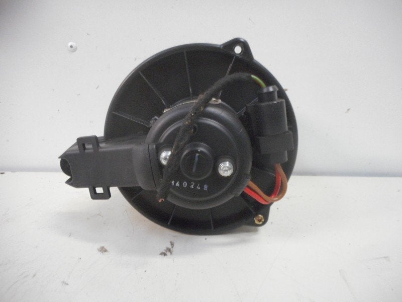 VENTILATEUR RADIATEUR MOTEUR Audi A6 (C5) (audi4b1820021b), Robert Bosch AG, Audi, Utilisé, Robert-Bosch-Allee 1
74232  Abstatt, DE