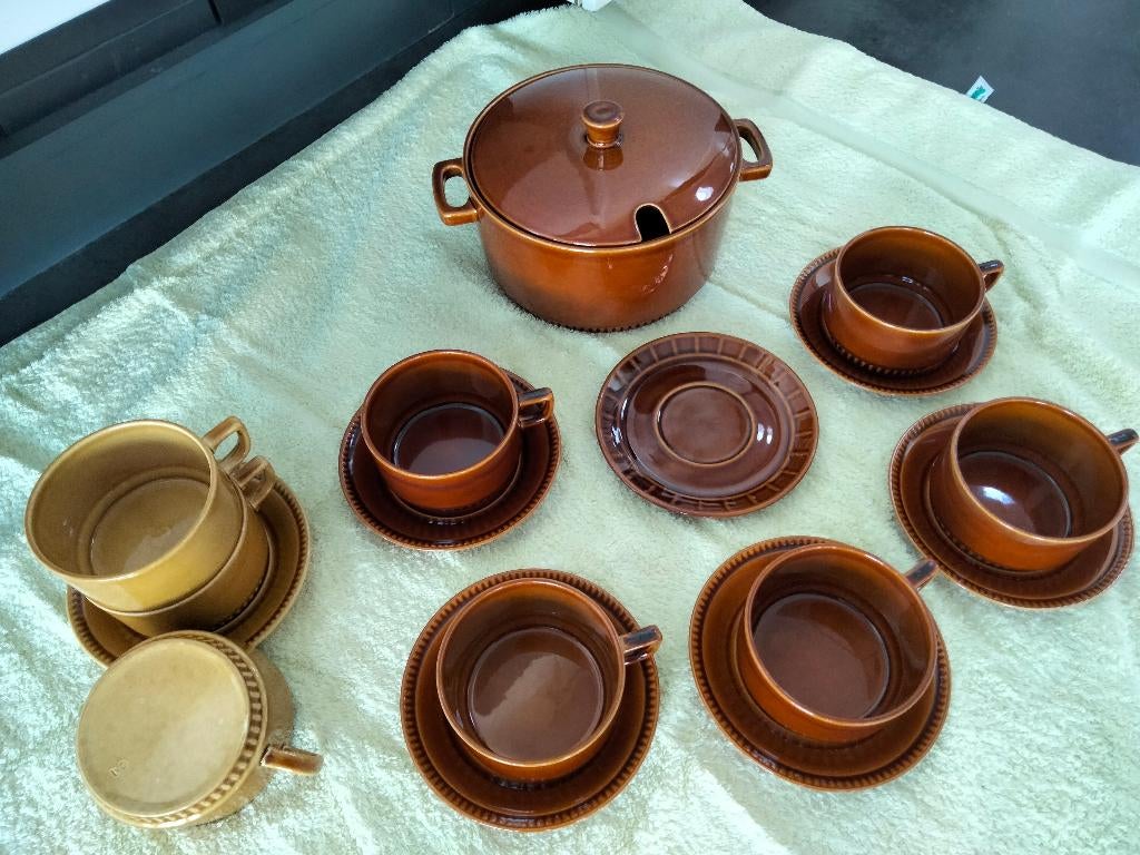 Vintage BOSCH la LOUVIERE BELGIUM soeppan en kopjes, Ophalen