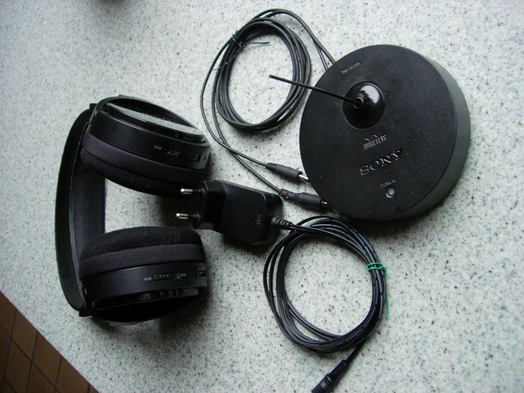 Sony MDR-RF 811R Hi-Fi Audio draadloze hoofdtelefoon herzien, Ophalen of Verzenden, Zo goed als nieuw, Sony, Draadloos