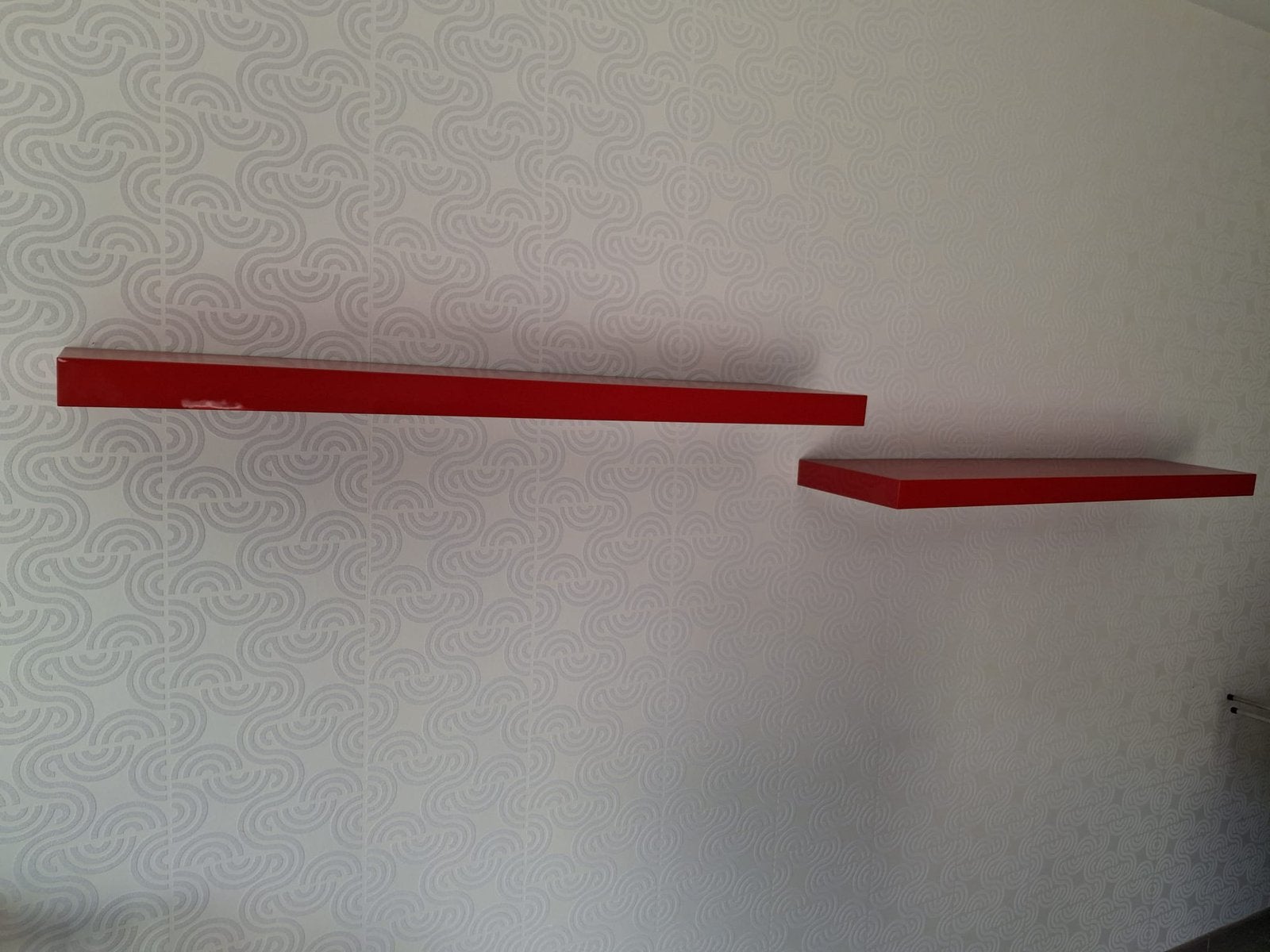 2 rode legplanken, Huis en Inrichting, Woonaccessoires | Wandplanken en Boekenplanken, Ophalen, Gebruikt