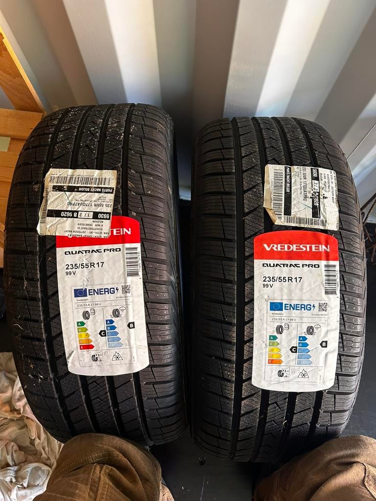 Nieuwe banden quattrac pro Vredestein 235/55 R17 all season, Auto-onderdelen, Ophalen, Nieuw, 17 inch, 235 mm