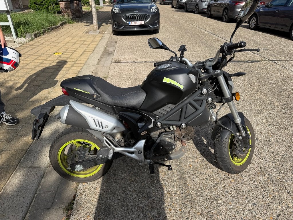 Bombers 50cc - zwart mat - 2025, Ophalen, Gebruikt, Magpower, Klasse B (45 km/u)
