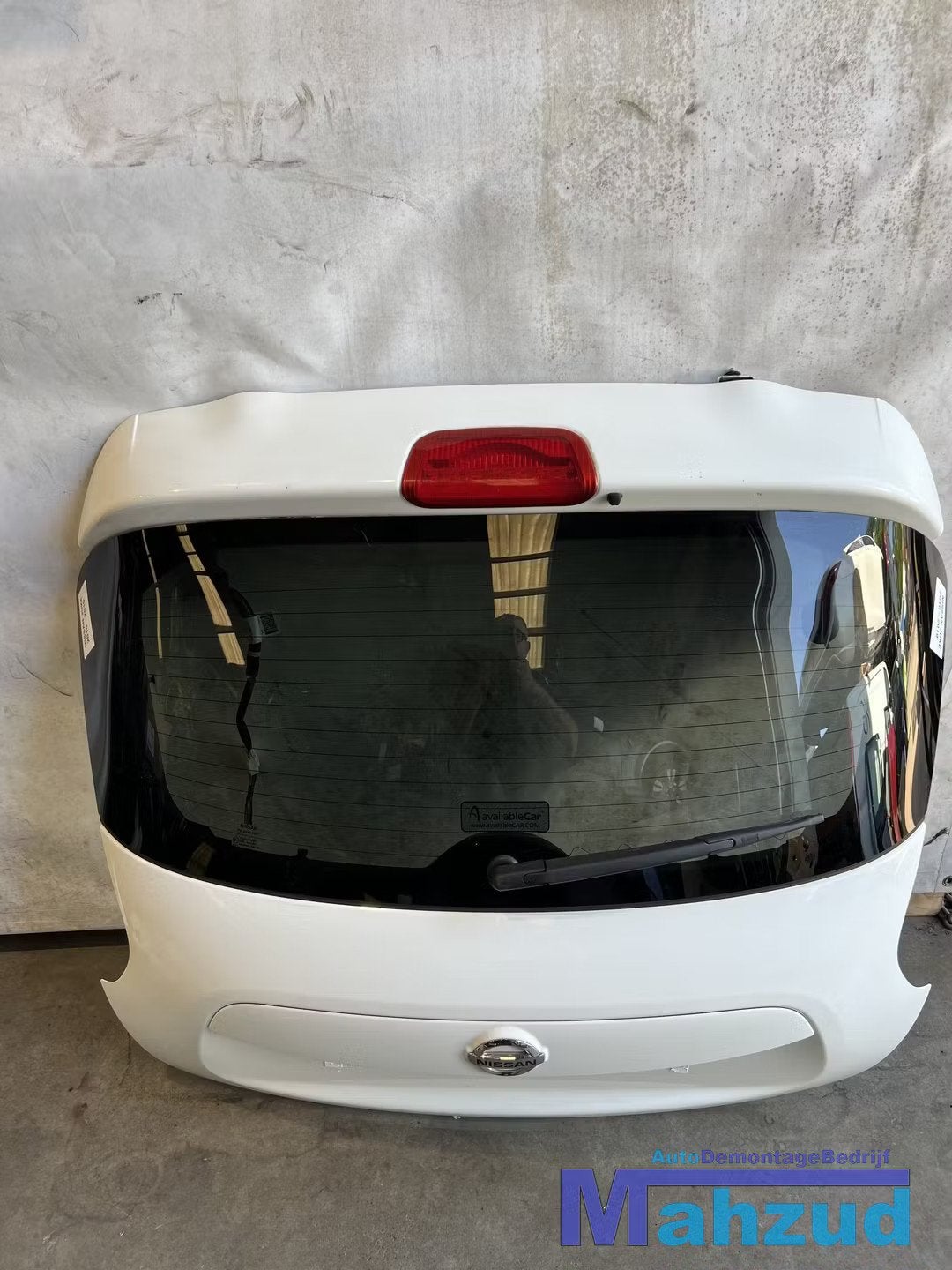 NISSAN JUKE F15 Wit achterklep 2010-2019, Deur, Takashima 1-chome 1-1
220-8686  Yokohama, Achter, NISSAN_SR@mail.nissan.co.jp