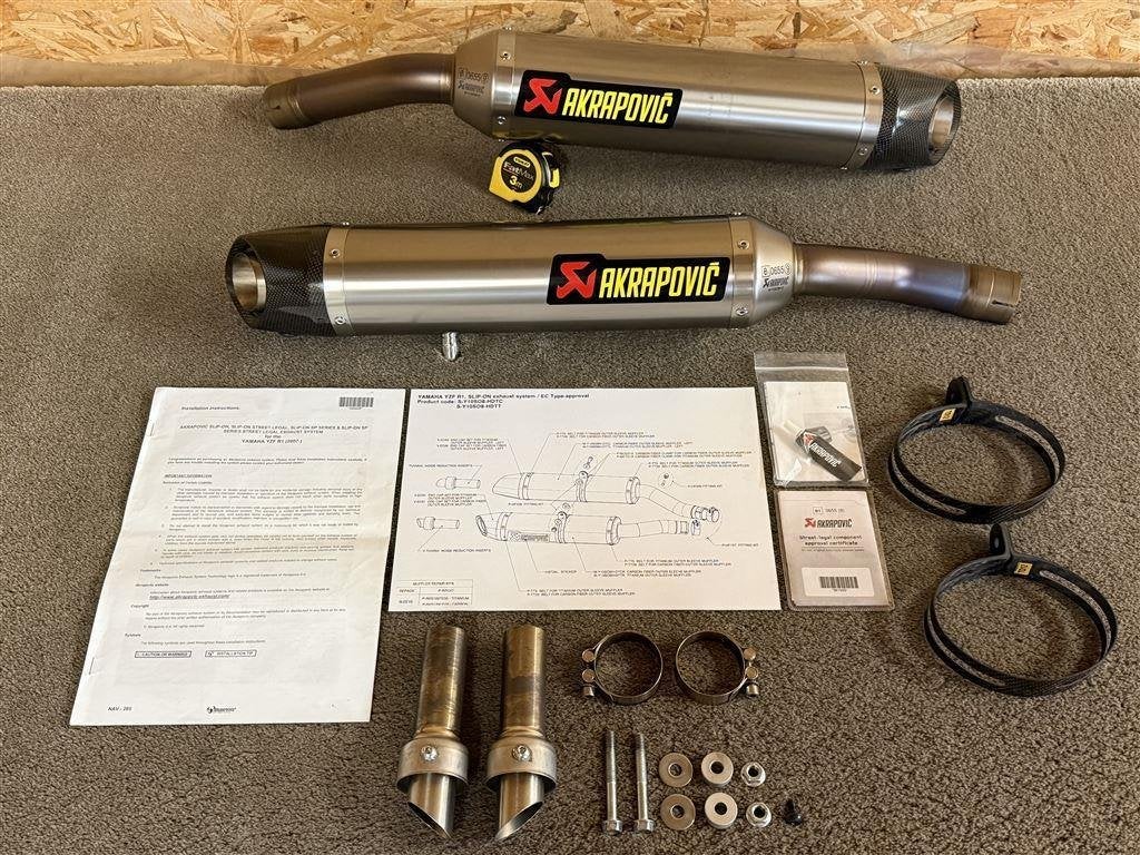 Akrapovic uitlaten dempers Yamaha YZF-R1 YZFR1 R1 2007 2008, Motoren, Verzenden, Gebruikt