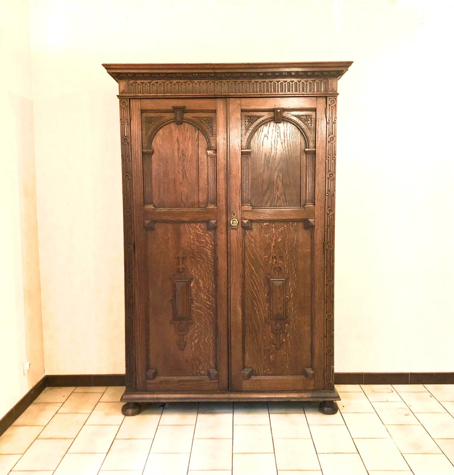 Armoire de portail hollandaise, Enlèvement