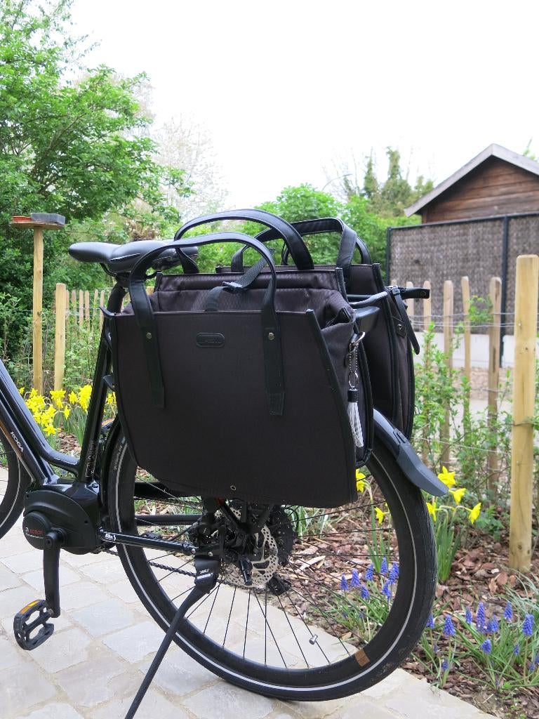Sacoches à vélo Basil Noir Business, Vélos & Vélomoteurs, Accessoires vélo | Sacoches, Enlèvement, Comme neuf, Basil