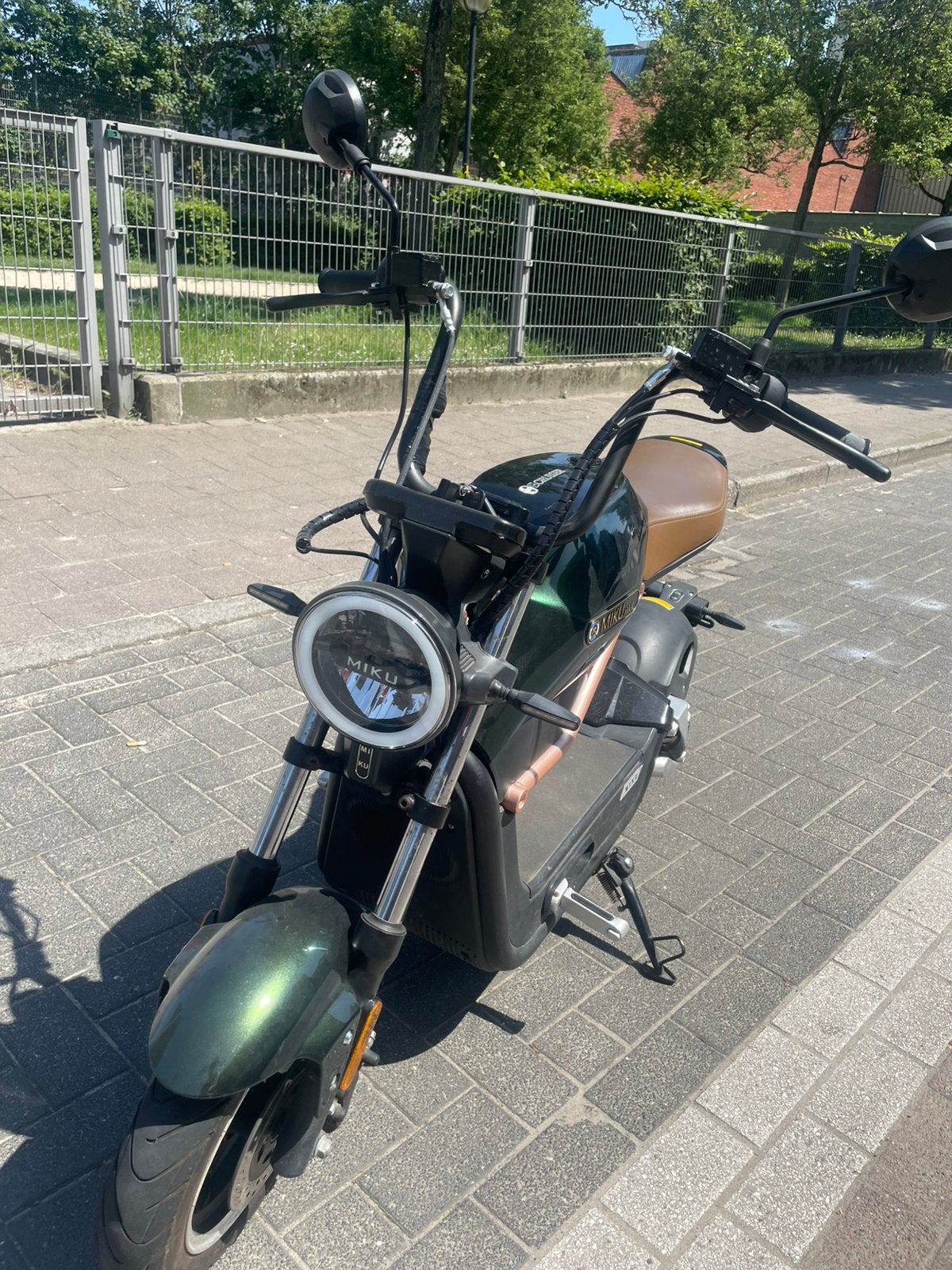 Electric motor, Fietsen en Brommers, Brommers | Overige merken, Ophalen, Zo goed als nieuw