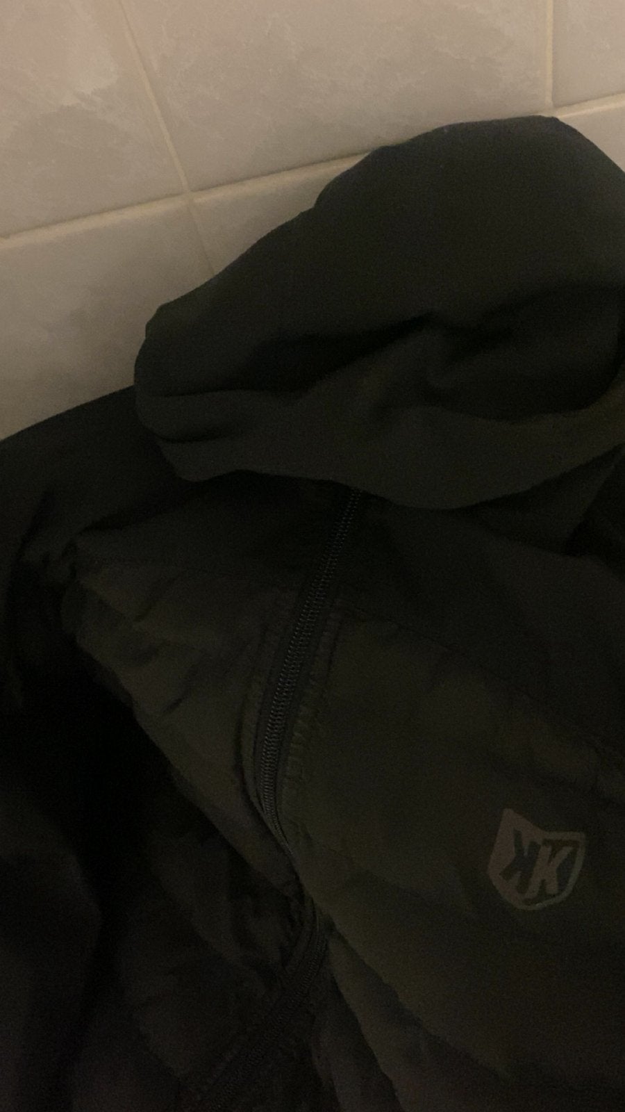 Veste noire Footkorner avec cagoule intégrée taille M, Verzenden, Zo goed als nieuw, Maat 48/50 (M), Zwart