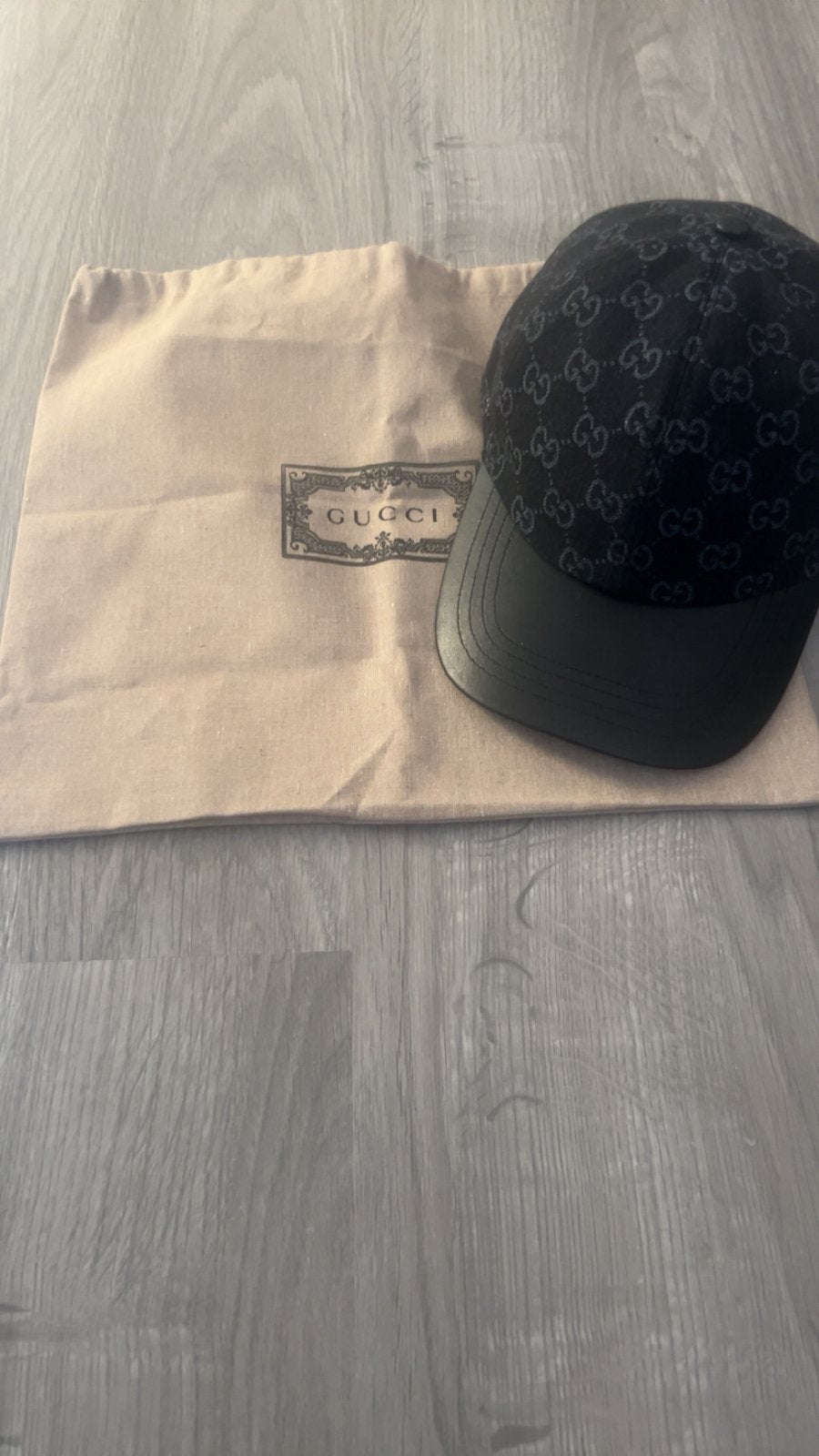 Gucci Dubai Noir, Enlèvement, Comme neuf, 58 ou 59 cm (L, 7¼ ou ⅜ pouces), Casquette
