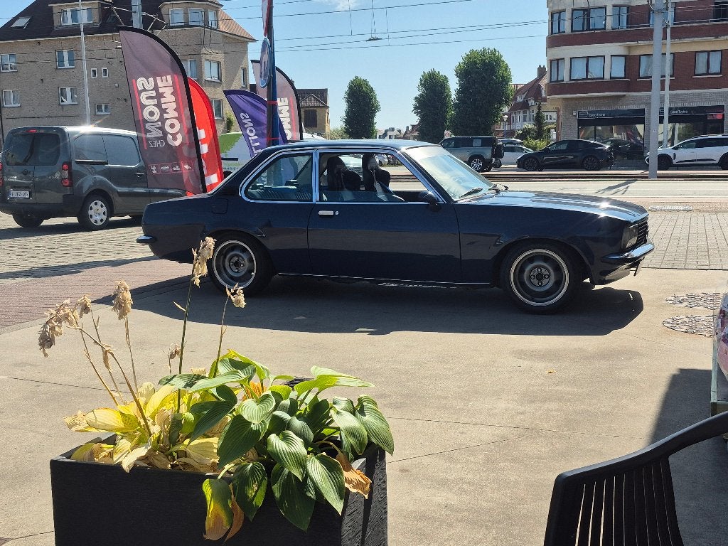 Opel ascona, Autos, Cuir, Achat, Boîte manuelle, Particulier