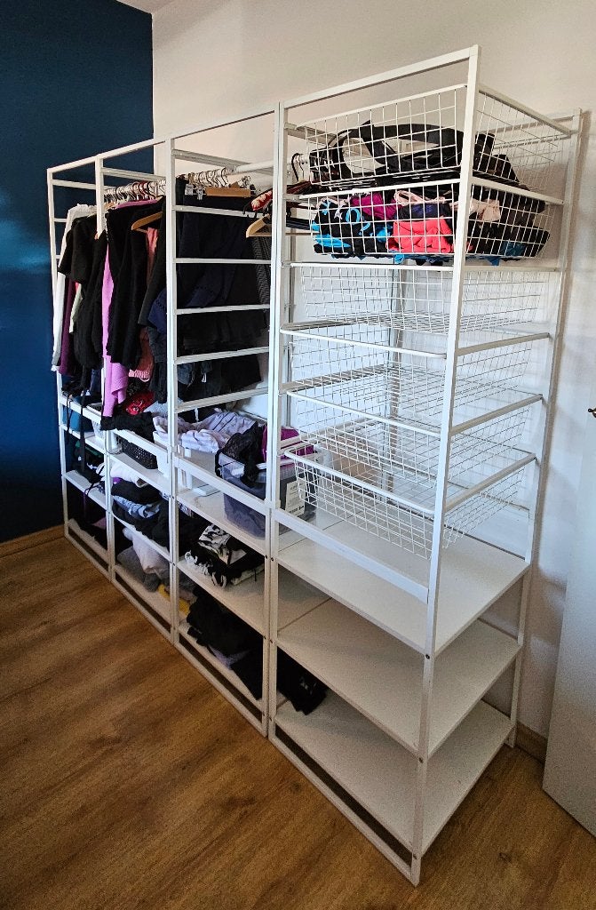IKEA Jonaxel IKEA Kledingrek/Kledingkast, Huis en Inrichting, Kasten | Kleerkasten, Ophalen, 150 tot 200 cm, Zo goed als nieuw