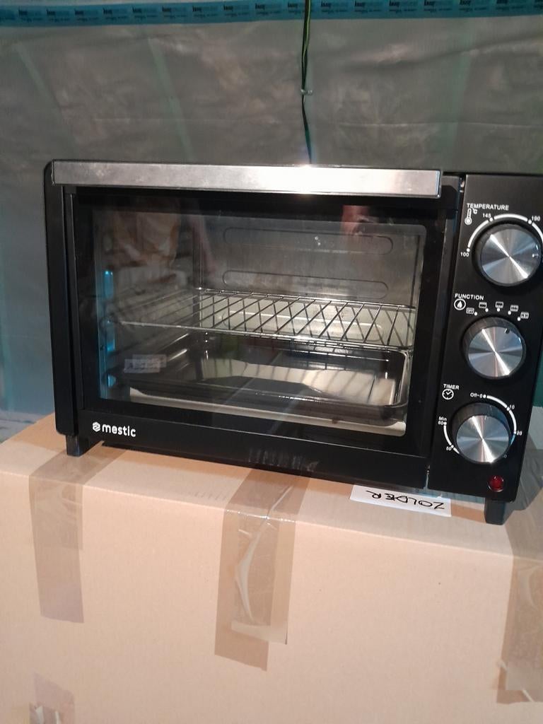 Four Mestic MHO-120 comme neuf, Caravanes & Camping, Accessoires de camping, Enlèvement