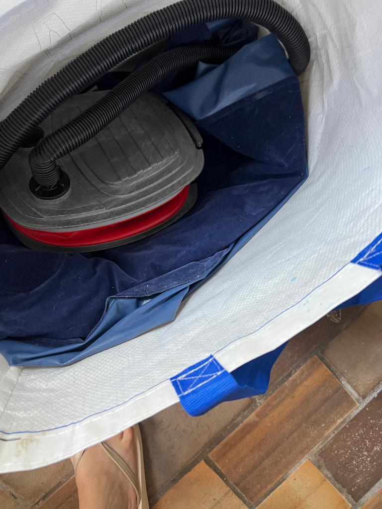 Matelas gonflable 2 personnes et sac de couchage 1 personne, Enlèvement, Utilisé