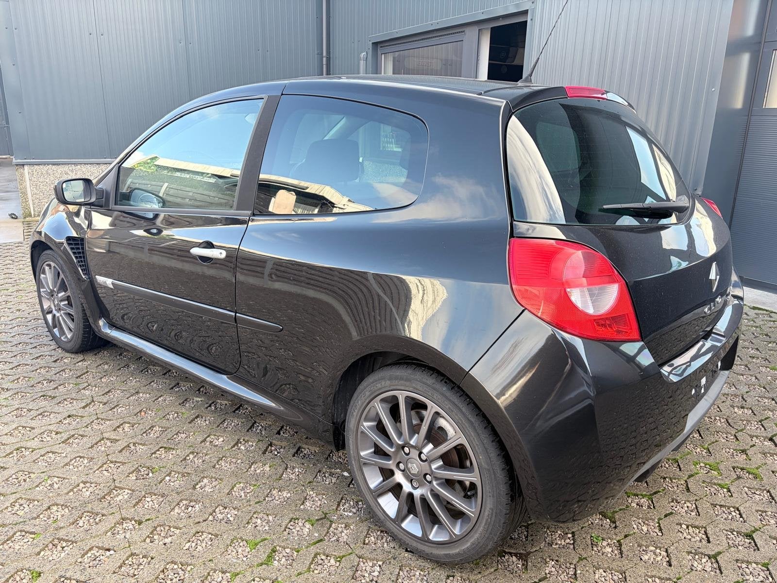 Renault Clio 2,0 sport - Project circuit/rally, Auto's, Gebruikt, Zwart, Bedrijf, Handgeschakeld