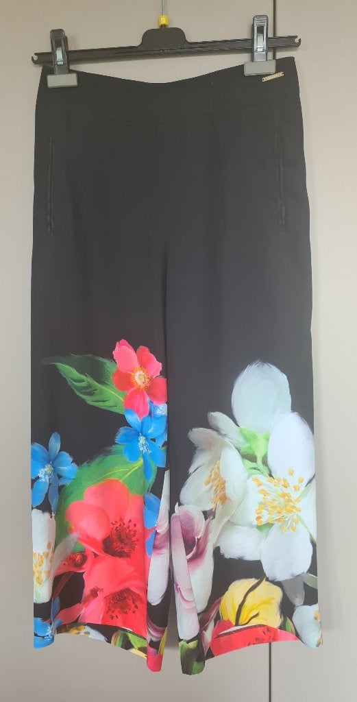 Enkelbroek gebloemd, Ophalen, Meerkleurig, Zo goed als nieuw, Maat 34 (XS) of kleiner