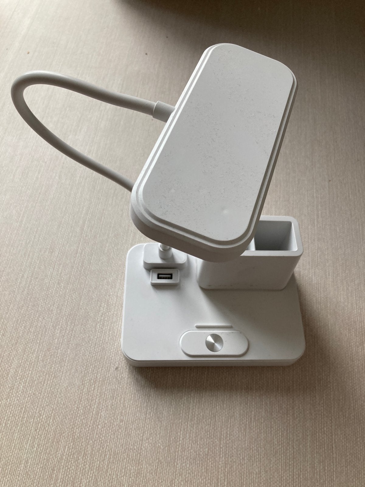 Lampe chargeur et porte stylo, Envoi, Comme neuf